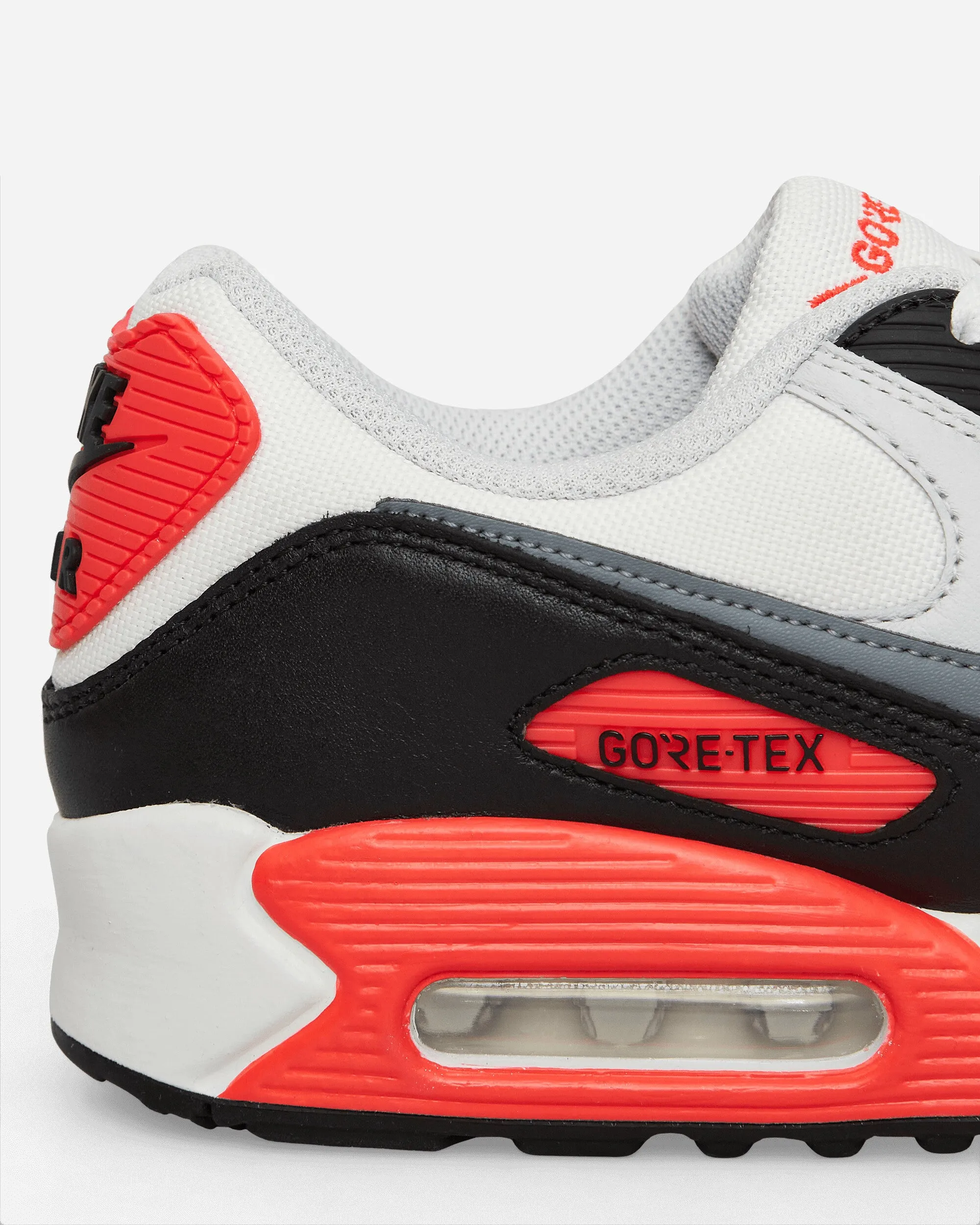 Air Max 90 GORE-TEX Sneakers Summit White / Bright Crimson / Black / C