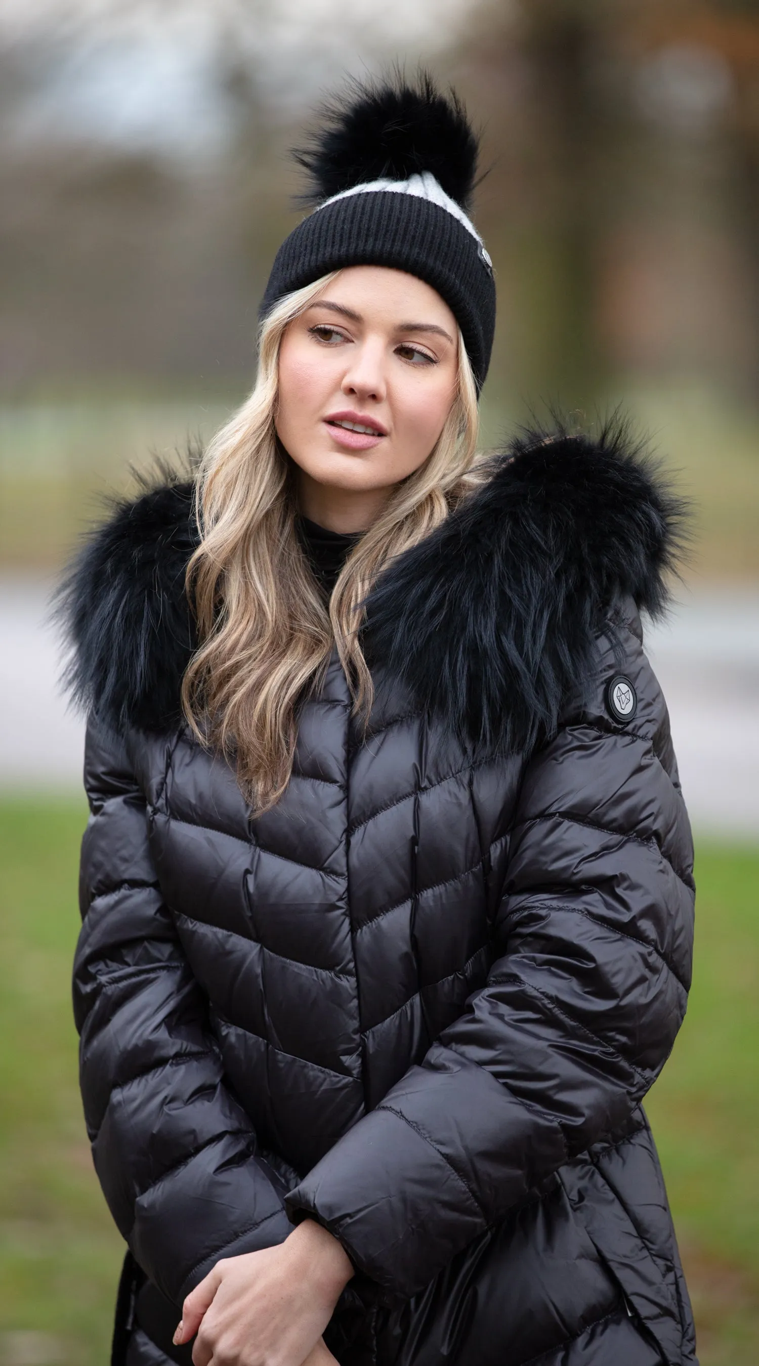 Luxy Midi Water-Repellent Down Jacket - Black