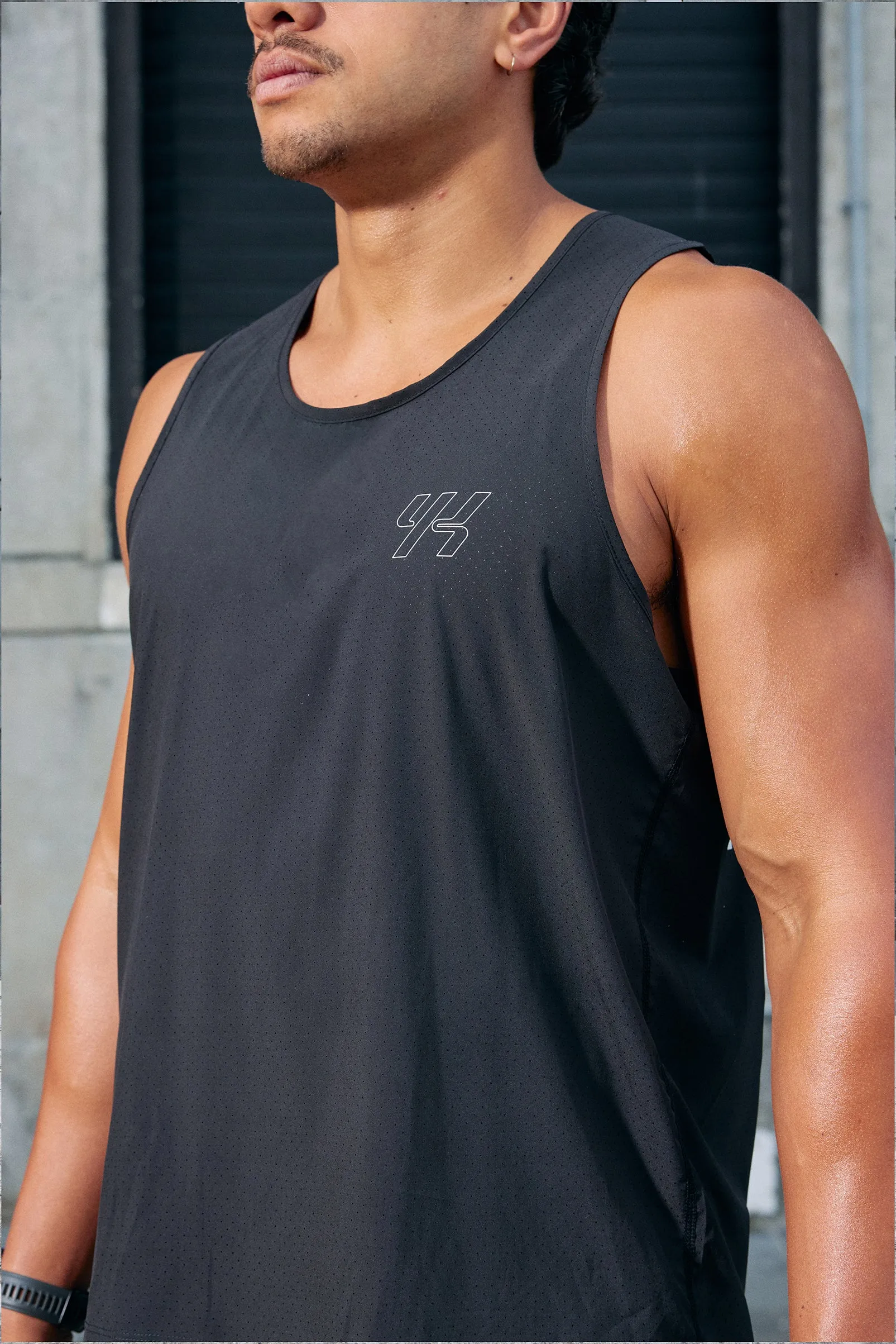 Move Running Tank | BLACK