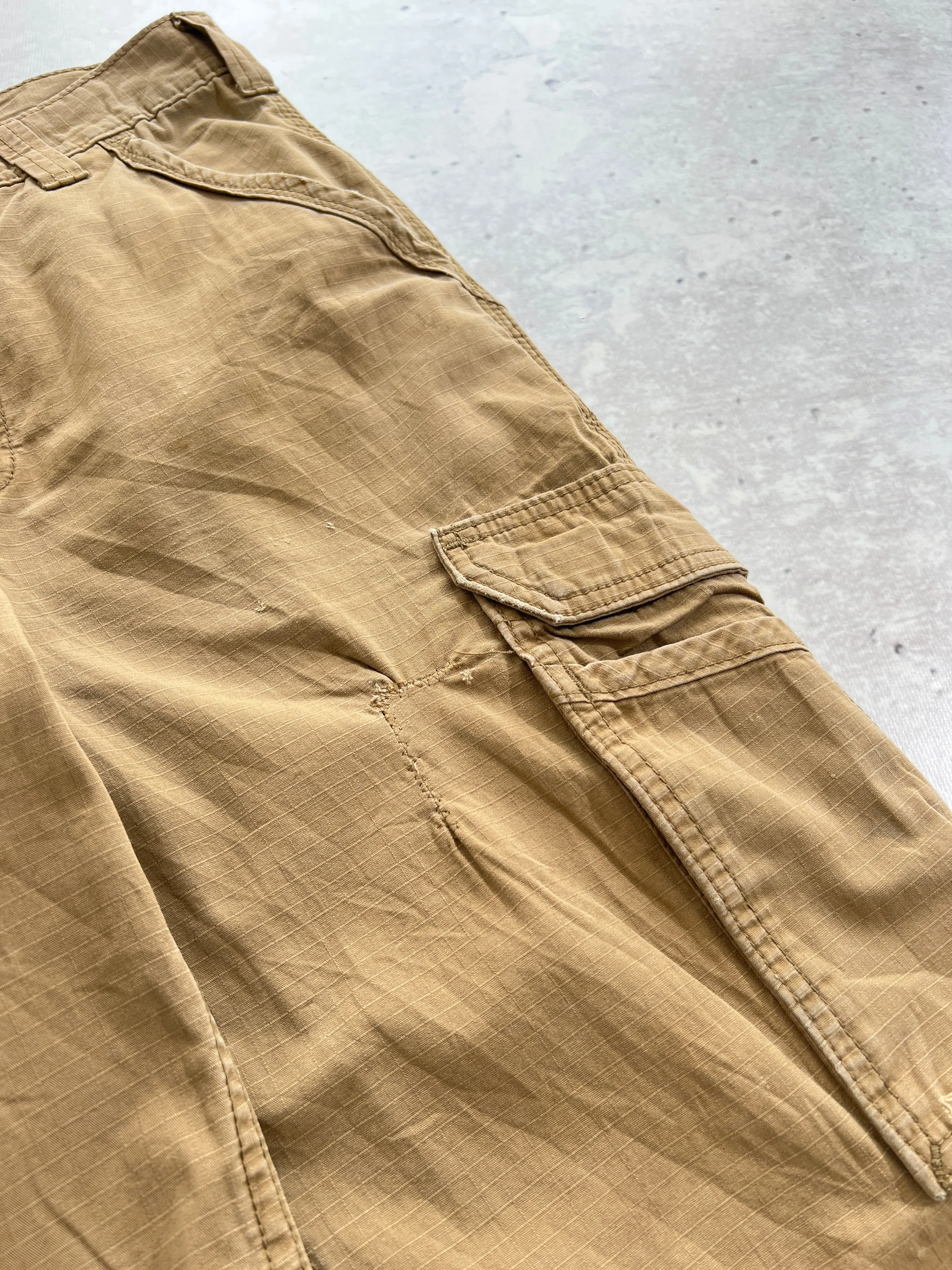 Vintage Carhartt rip stop canvas cargo pants (W30 x L32)