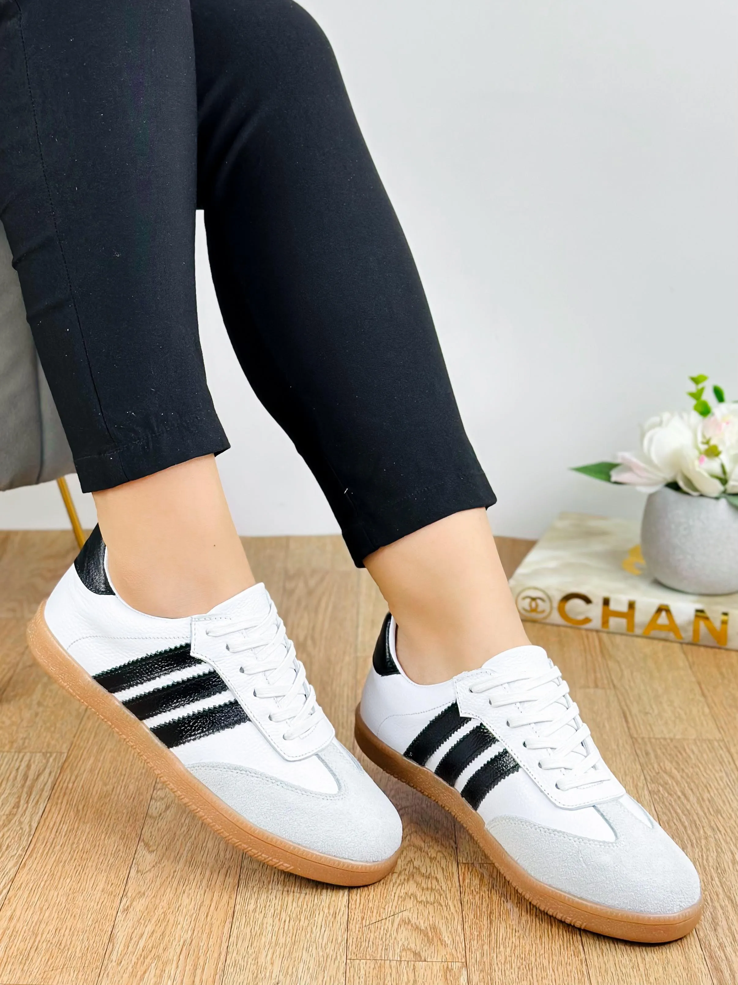 White Black Stripe Classic Sneakers